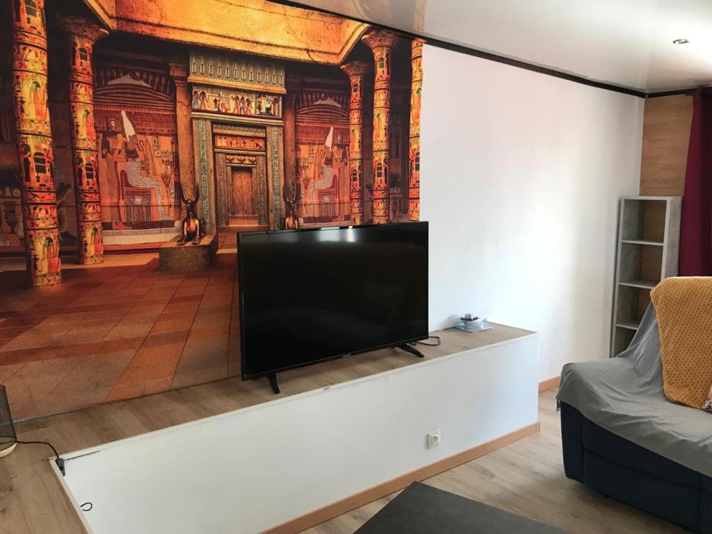 Le Flamboyant Avec Piscine Chauffee 30° Et Jacuzzi Apartment Saint-Andre Exterior photo